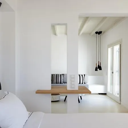 Of The Gecko - Mykonos Town